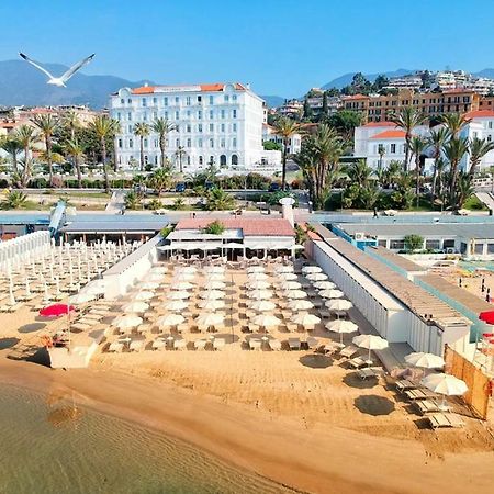 Miramare The Palace Resort Sanremo Esterno foto The beach of the hotel