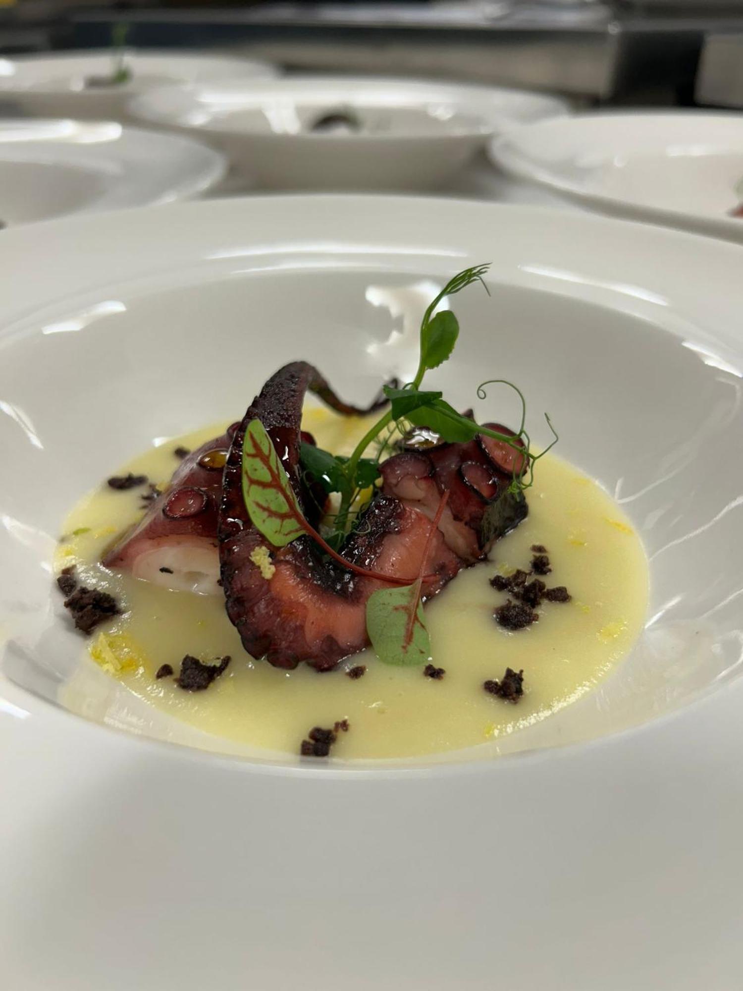 Miramare The Palace Resort Sanremo Esterno foto Octopus with fava beans