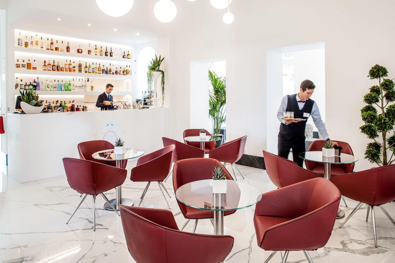 Miramare The Palace Resort Sanremo Esterno foto The lounge at the airport