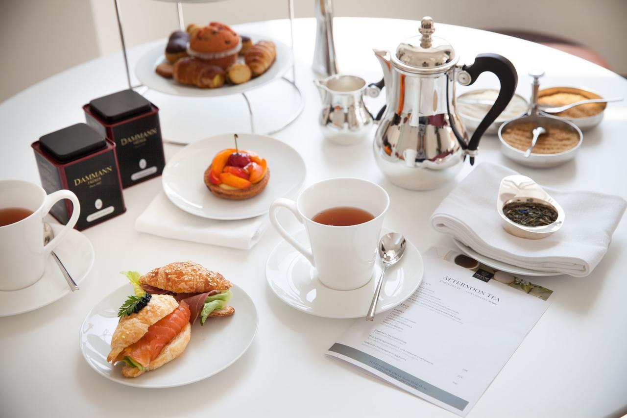 Miramare The Palace Resort Sanremo Esterno foto Afternoon tea at the Ritz