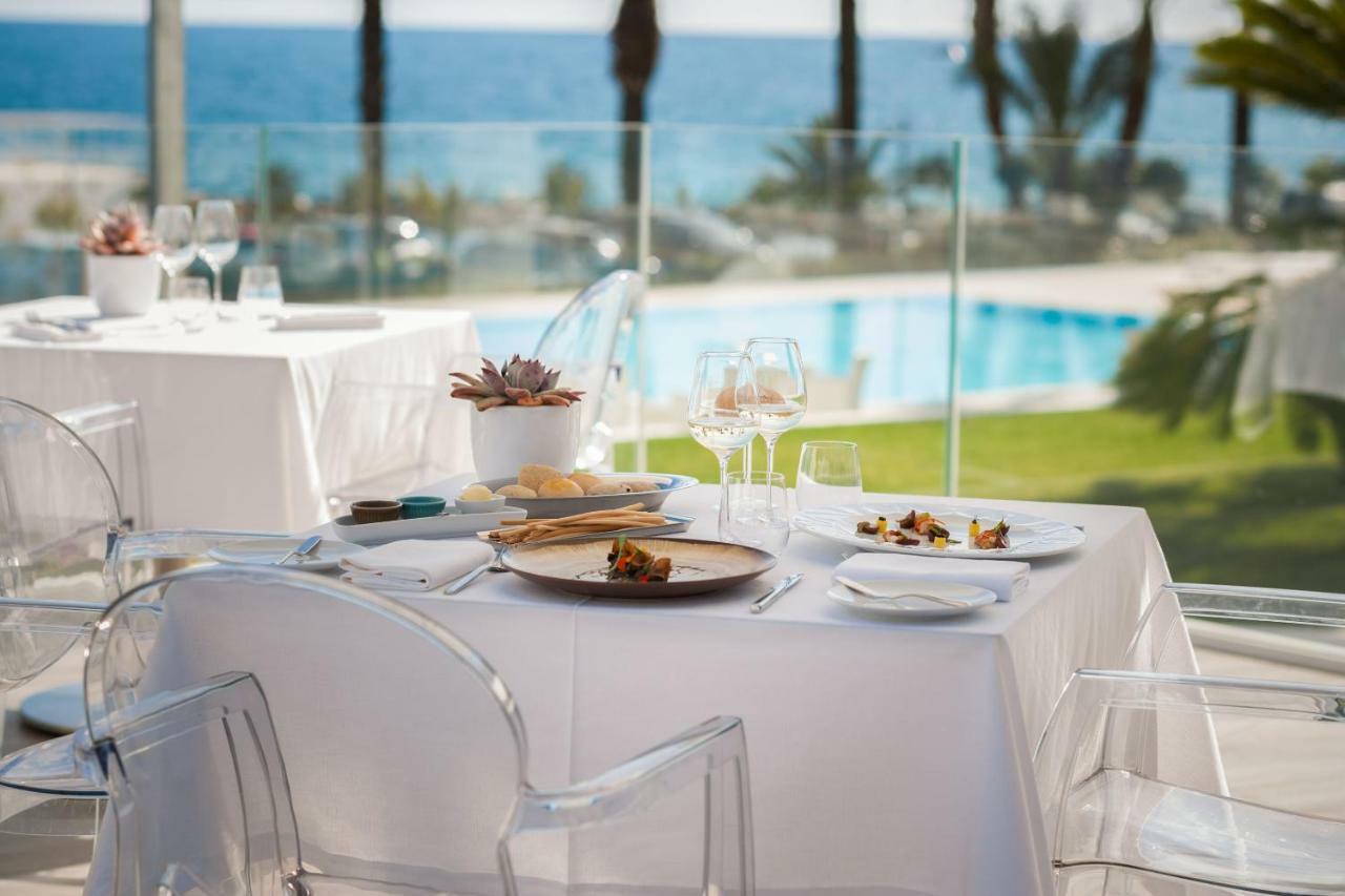 Miramare The Palace Resort Sanremo Esterno foto A table set for a meal